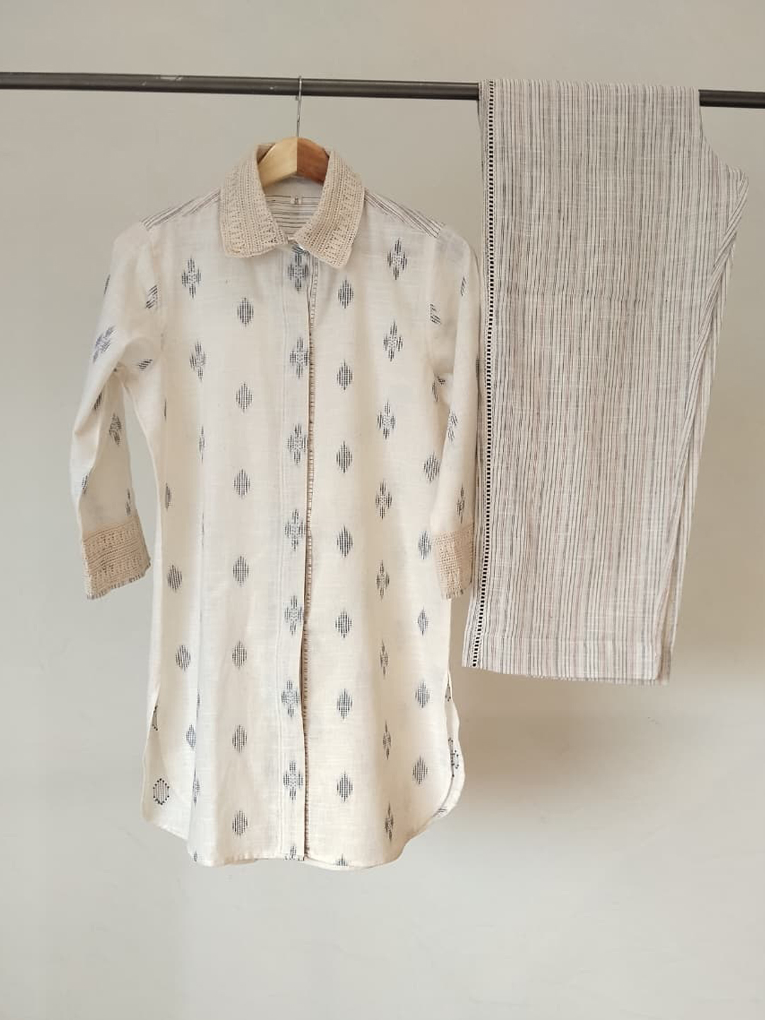 Women's Indo-Western Off-White Ikat Motif Collared Tunic with Wide-Leg Striped Trousers